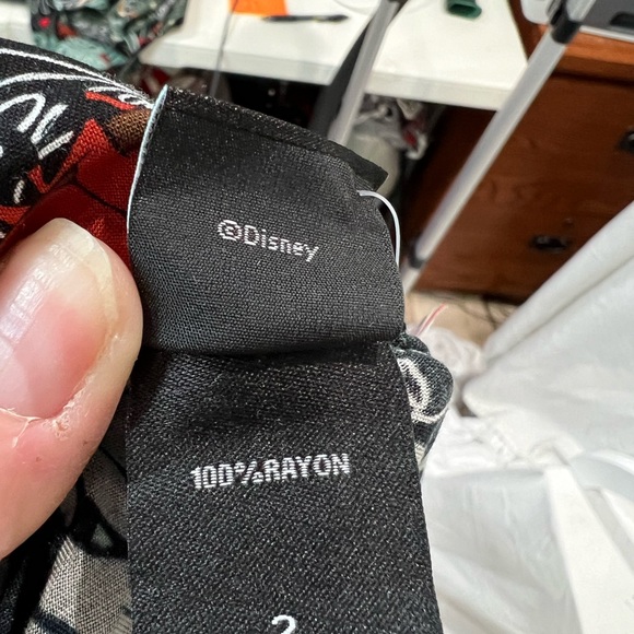 NWT-Her Universe/Disney’s Lion King 2 pce set pumba’s jungle shirt/skirt 2X - Picture 10 of 16